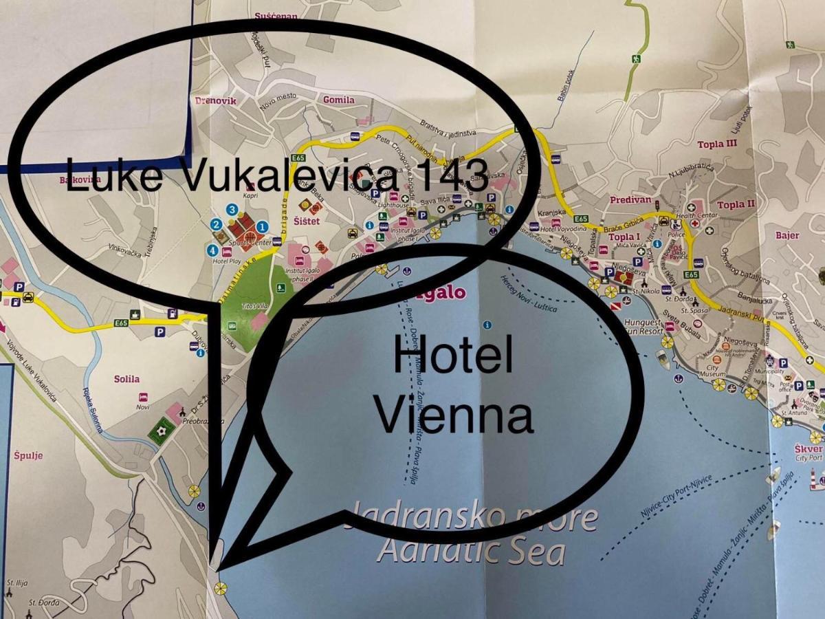 Hotel Vienna ヘルツェグ・ノヴィ エクステリア 写真